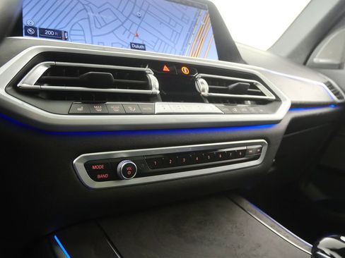 Used 2021 BMW X5 sDrive40i w/ Premium Package image 24