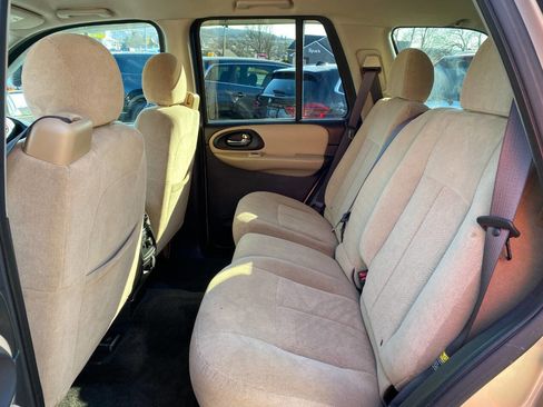 Used 2005 Chevrolet TrailBlazer LS w/ LS Preferred Equipment Group image 19