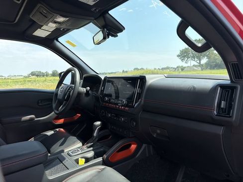 Used 2026 Nissan Frontier PRO-4X w/ Pro Premium Package AWD/4WD image 16