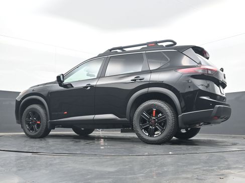 New 2026 Nissan Rogue SV image 27