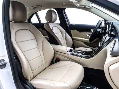 Used 2017 Mercedes-Benz C 300 Sedan image 7