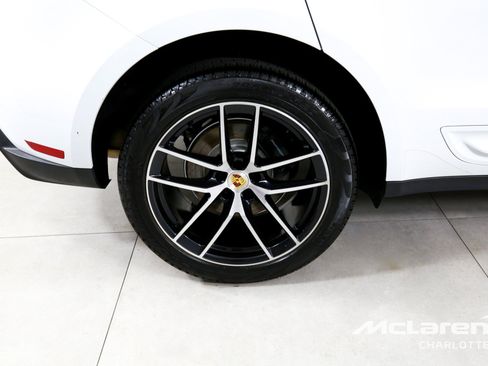 Used 2024 Porsche Macan w/ Premium Plus Package AWD/4WD image 30