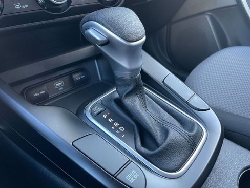 Used 2025 Kia Soul LX w/ LX Technology Package image 41