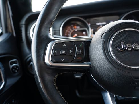 Used 2019 Jeep Wrangler Unlimited Sahara w/ Uconnect 4C Nav & Sound Group image 25