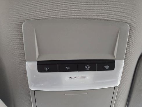 Used 2023 Nissan Pathfinder S image 39