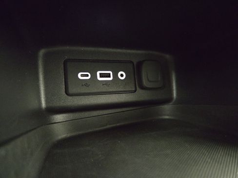 Certified 2020 Chevrolet Equinox LT w/ Driver Convenience Package image 26