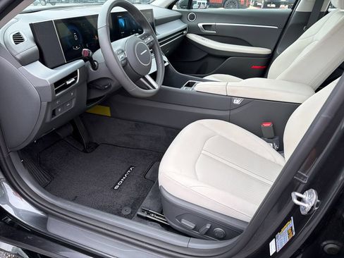 Certified 2026 Hyundai Sonata SEL FWD image 9