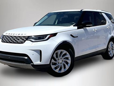 Used 2024 Land Rover Discovery S AWD/4WD image 3