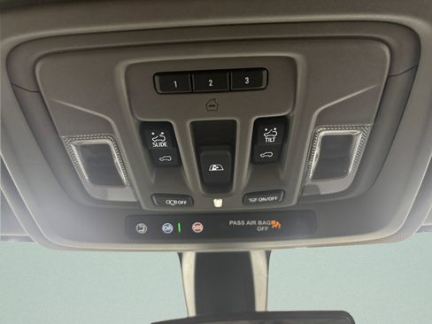 Used 2021 GMC Sierra 1500 Elevation w/ Preferred Package image 29