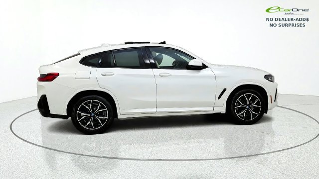 Used 2025 BMW X4 xDrive30i AWD/4WD image 9