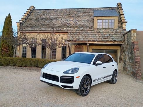 Used 2020 Porsche Cayenne Base image 74