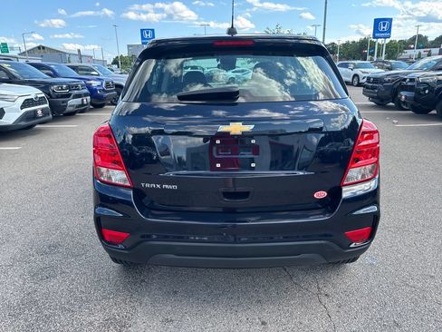 Used 2021 Chevrolet Trax LS AWD/4WD image 6