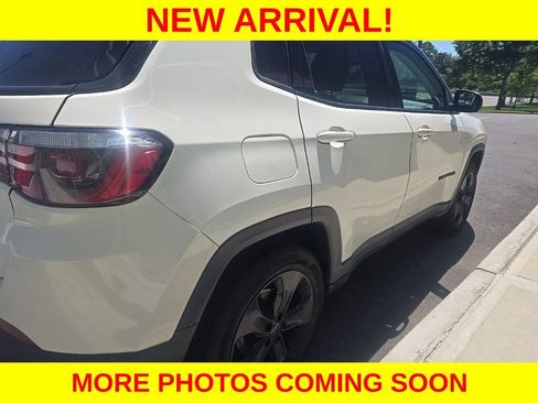 Used 2020 Jeep Compass Latitude AWD/4WD image 5