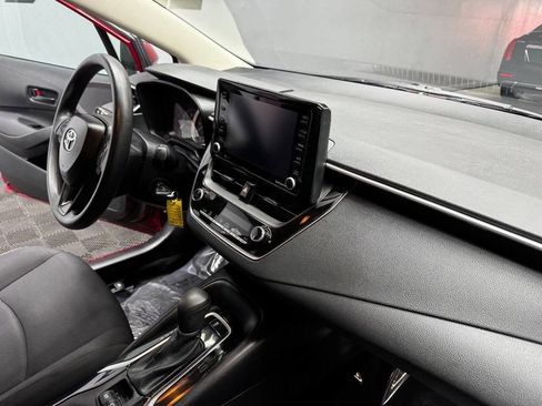 Used 2022 Toyota Corolla LE FWD image 50