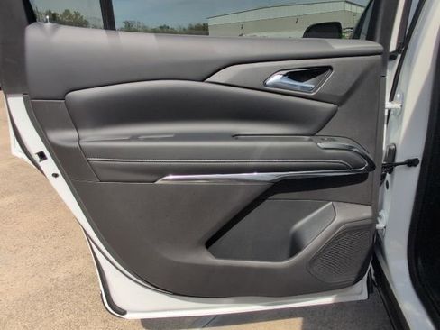 New 2026 Chevrolet Traverse LT w/ Driver Confidence Package FWD image 10