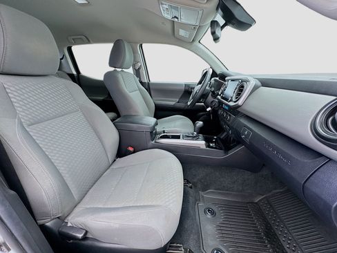 Used 2021 Toyota Tacoma SR5 RWD image 18