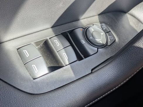 Used 2025 Chevrolet Blazer LT FWD image 22