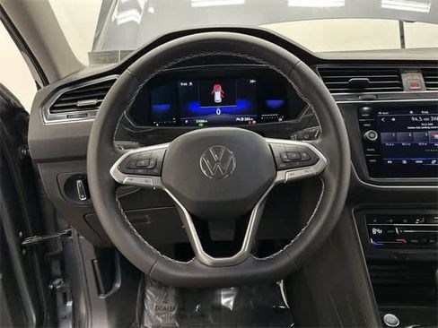 Certified 2022 Volkswagen Tiguan SE image 8