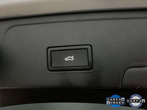 Used 2025 Volkswagen Atlas Cross Sport SE w/ Black Wheel Package image 8