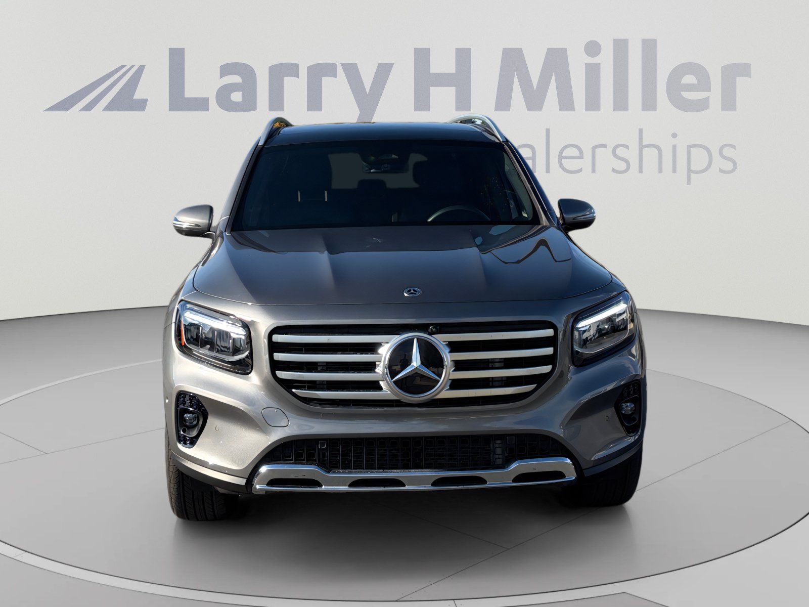 Used 2026 Mercedes-Benz GLB 250 4MATIC image 8