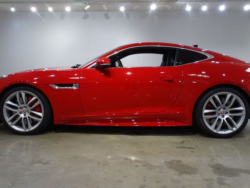 Used 2016 Jaguar F-TYPE R AWD/4WD image 6