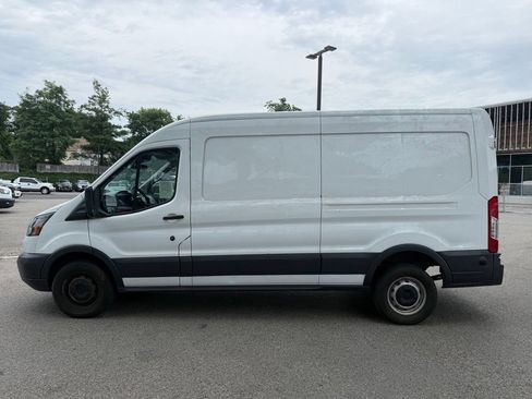 Used 2017 Ford Transit 250 148 Medium Roof RWD image 4