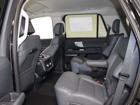 New 2026 Ford Expedition Active image 27