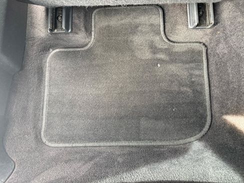 Used 2016 Chrysler 300 S RWD image 28