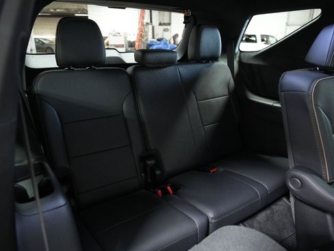 Used 2026 Chevrolet Traverse High Country w/ LPO, Floor Liner Package AWD/4WD image 17