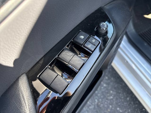 Certified 2021 Toyota Prius LE AWD/4WD image 23