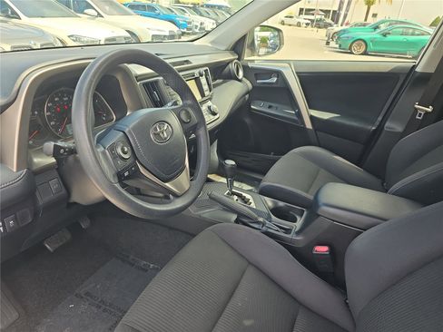 Used 2015 Toyota RAV4 XLE FWD image 15