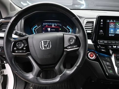 Used 2023 Honda Odyssey Touring image 13