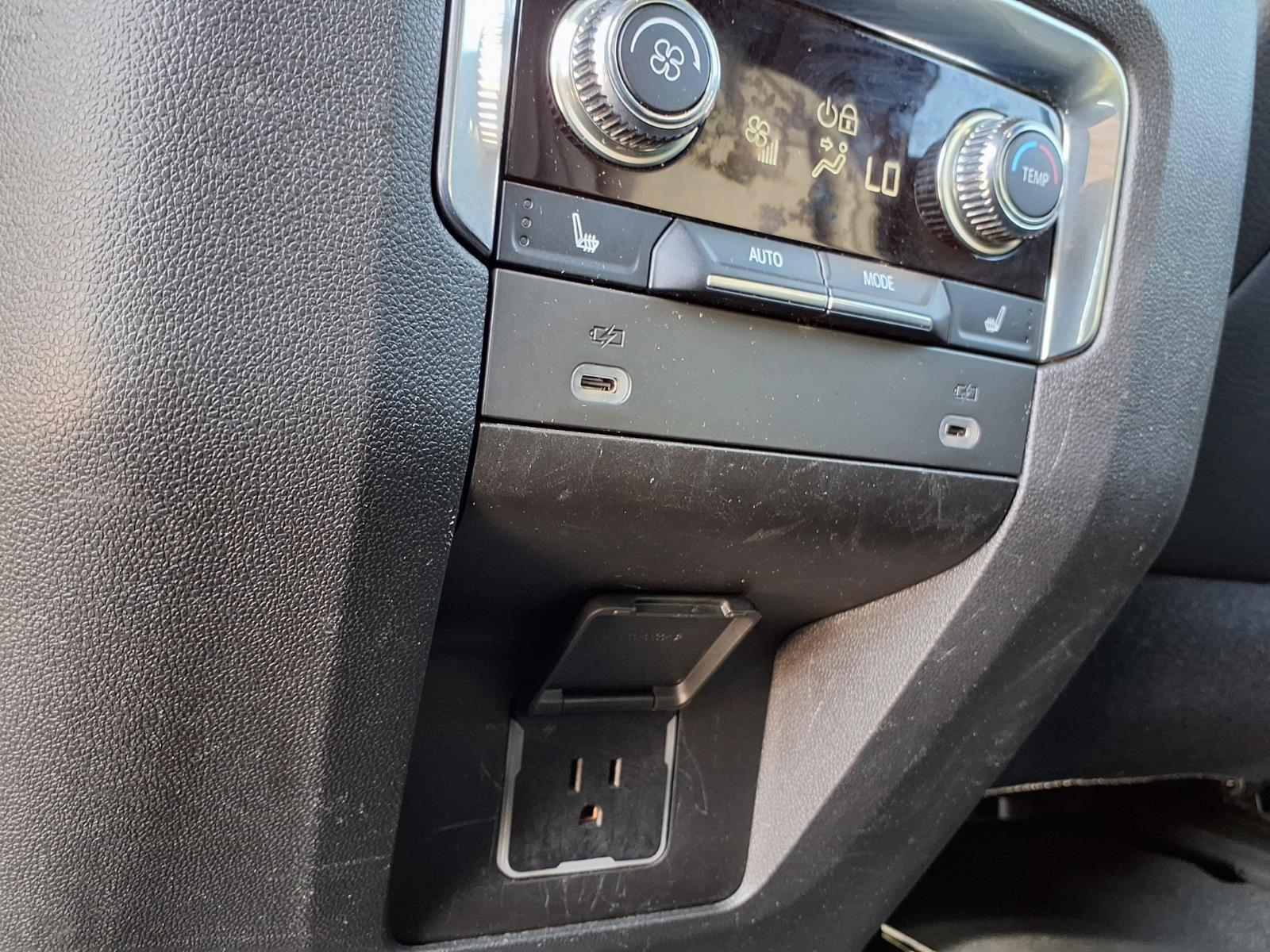 Used 2021 GMC Yukon Denali AWD/4WD image 25