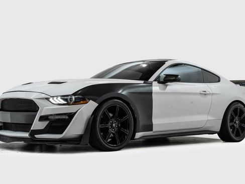 Used 2019 Ford Mustang Coupe w/ Black Accent Package RWD image 7