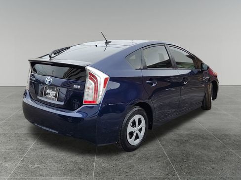 Used 2015 Toyota Prius Three image 7