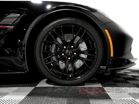 Used 2019 Chevrolet Corvette Grand Sport w/ Carbon Flash Badge Package RWD image 10