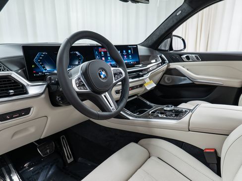 Used 2026 BMW X7 M60i AWD/4WD image 13