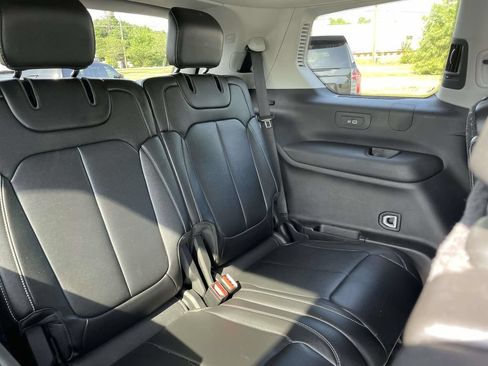 Used 2023 Jeep Grand Cherokee L Limited w/ Black Appearance Package RWD image 12