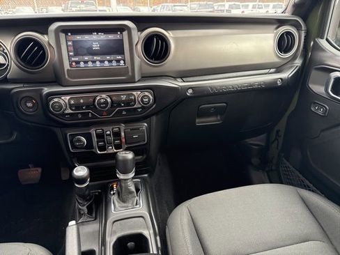 Used 2021 Jeep Wrangler Unlimited Sport image 23