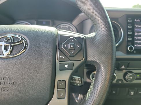 Used 2020 Toyota Tacoma TRD Sport AWD/4WD image 23