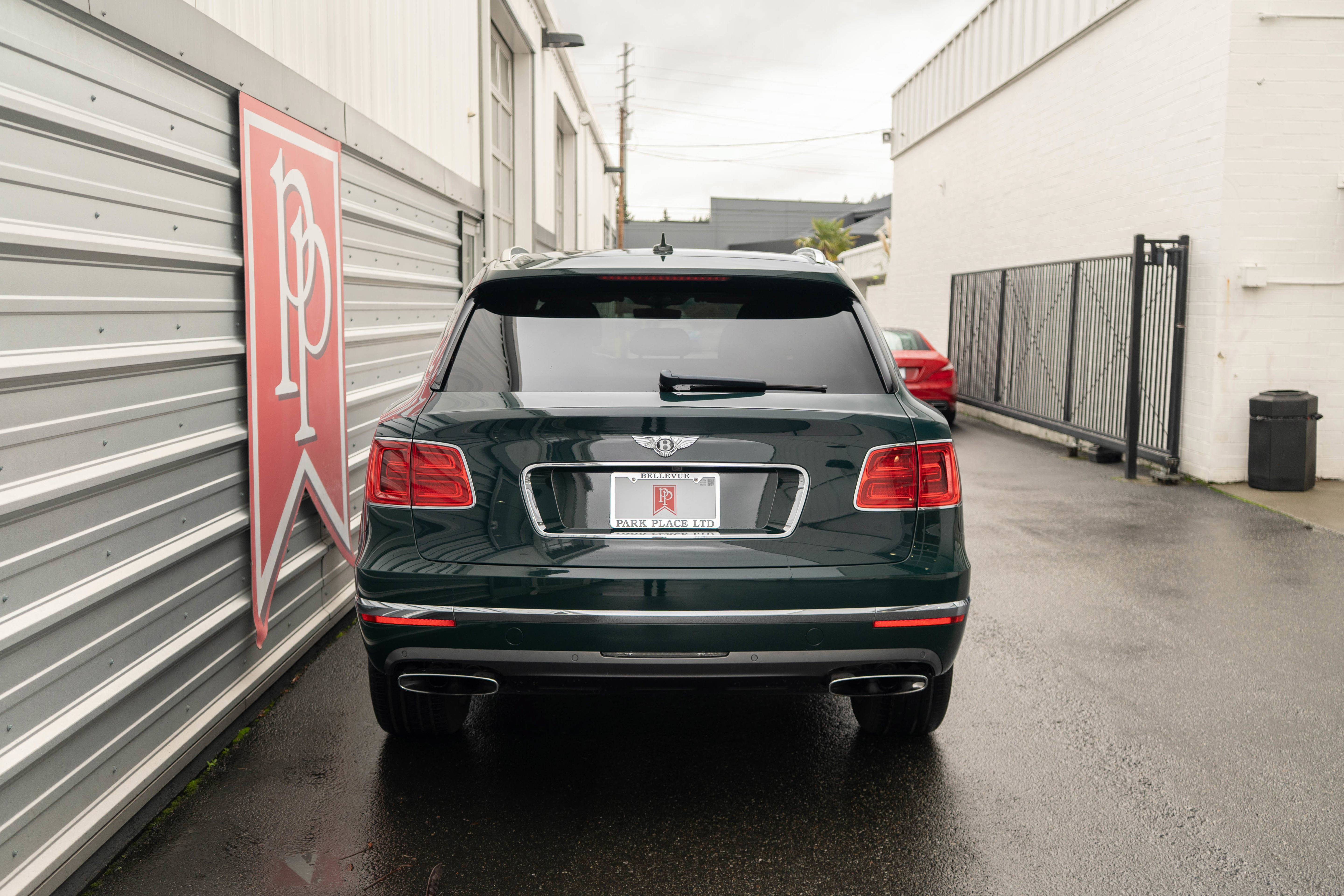 Used 2017 Bentley Bentayga AWD/4WD image 51