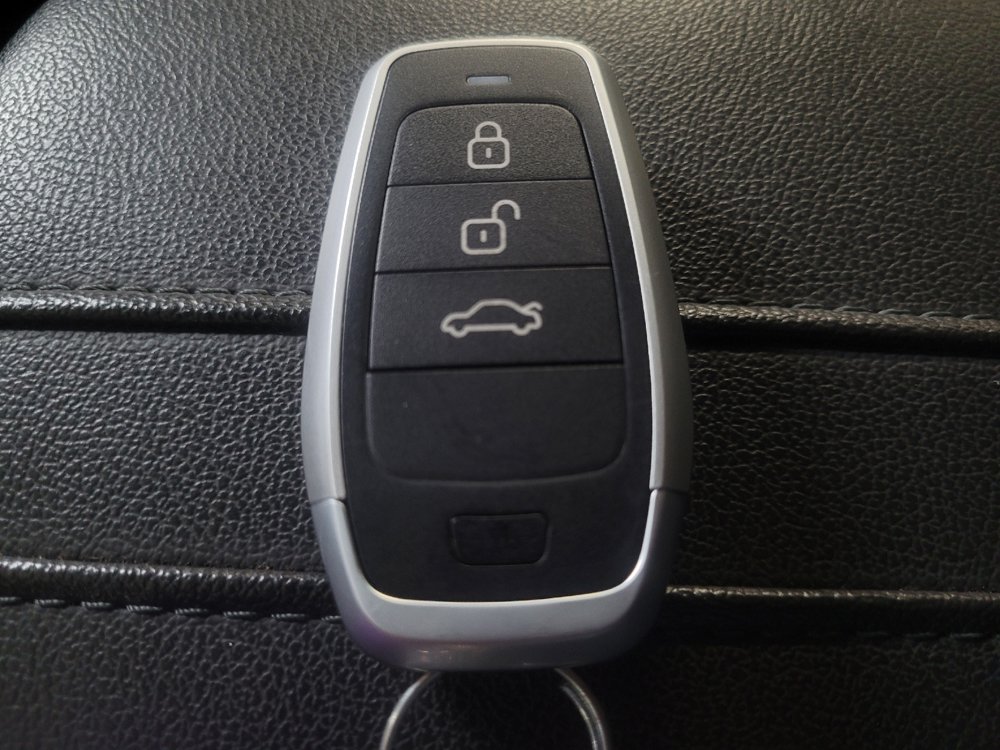 Used 2022 Chevrolet Blazer LT FWD image 32