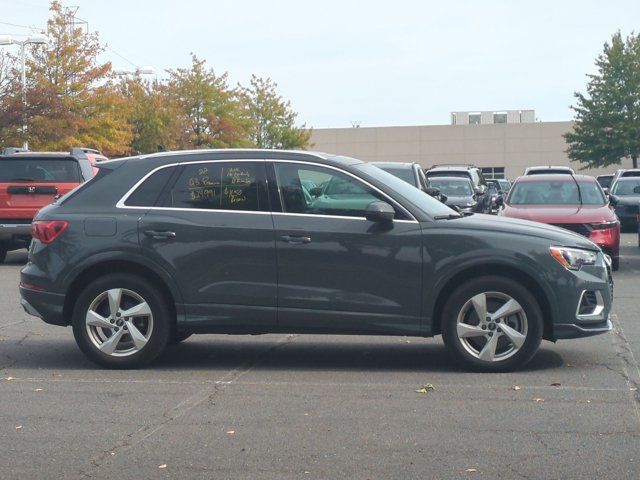 Used 2022 Audi Q3 2.0T Premium w/ Convenience Package AWD/4WD image 4