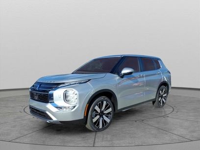 New 2025 Mitsubishi Outlander SE