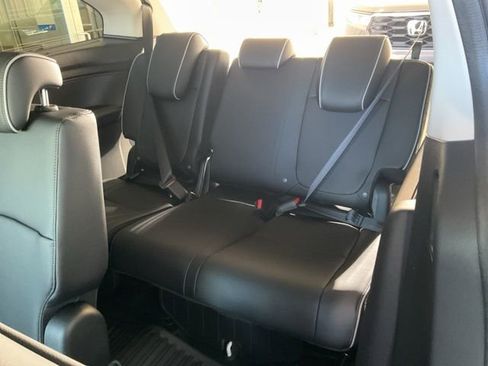 New 2026 Honda Odyssey Touring image 21