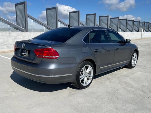 Used 2014 Volkswagen Passat TDI SEL Premium FWD image 7