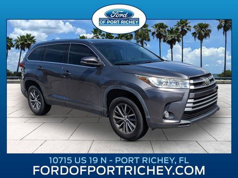 Used 2019 Toyota Highlander XLE image 1