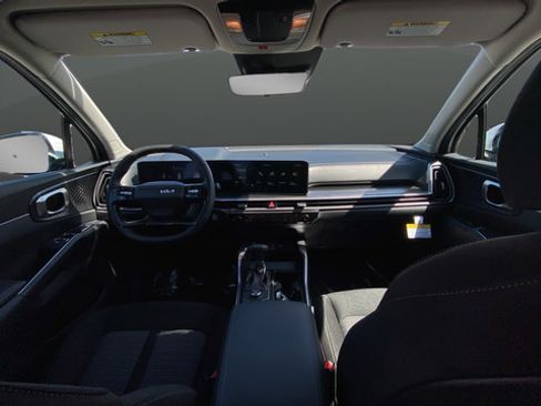New 2026 Kia Sorento LX FWD image 11