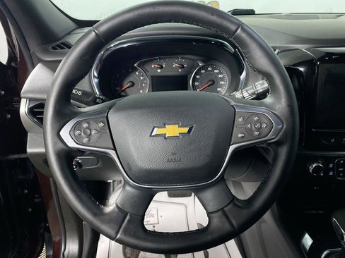 Used 2023 Chevrolet Traverse LT image 14