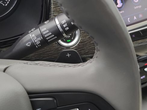 Used 2020 Cadillac XT6 Premium Luxury FWD image 33